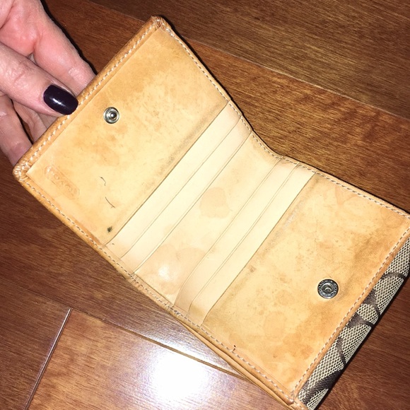 Authentic Coach Shoulder Bag & Matching Wallet - Picture 6 of 9